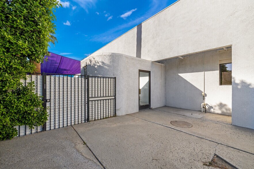 More Photos Of 68766 Perez Rd, Cathedral City Warehouse For Sale