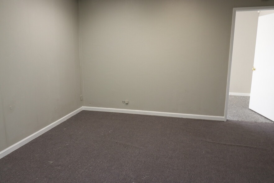 More Photos Of 1910-1920 Camden Ave, San Jose Unknown For Lease