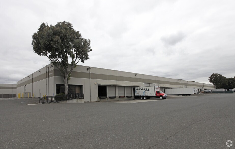 Primary Photo Of 23783-23787 Eichler St, Hayward Warehouse For Lease