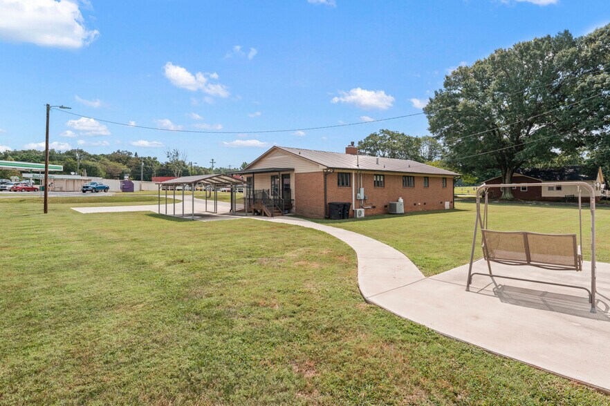 More Photos Of 128 Killian Farm Rd, Stanley Medical For Lease