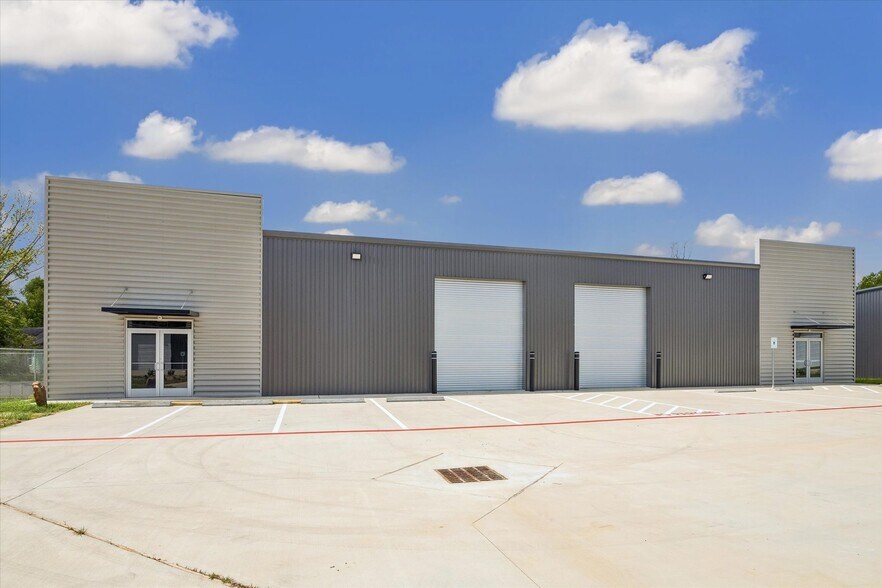 More Photos Of 19103 Hufsmith Kohrville Rd, Tomball Unknown For Lease