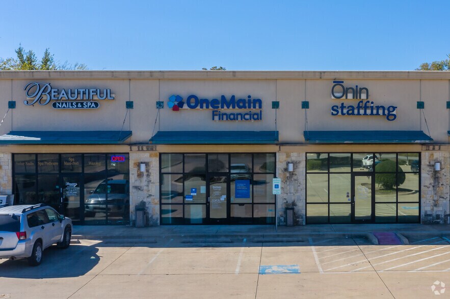 More Photos Of 111 Highway 205, Terrell Freestanding For Lease