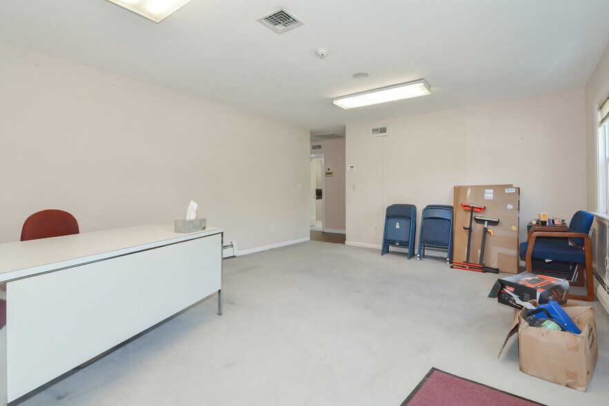 More Photos Of 152 Milford St, Upton Loft Creative Space For Sale