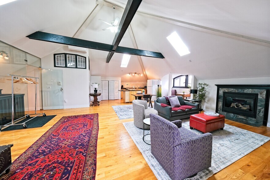 More Photos Of 59 High Park Blvd, Toronto Multifamily For Sale