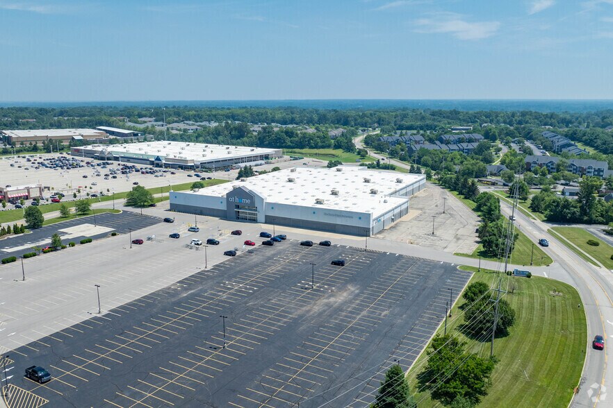 More Photos Of 9570 Fields Ertel Rd, Loveland Freestanding For Lease