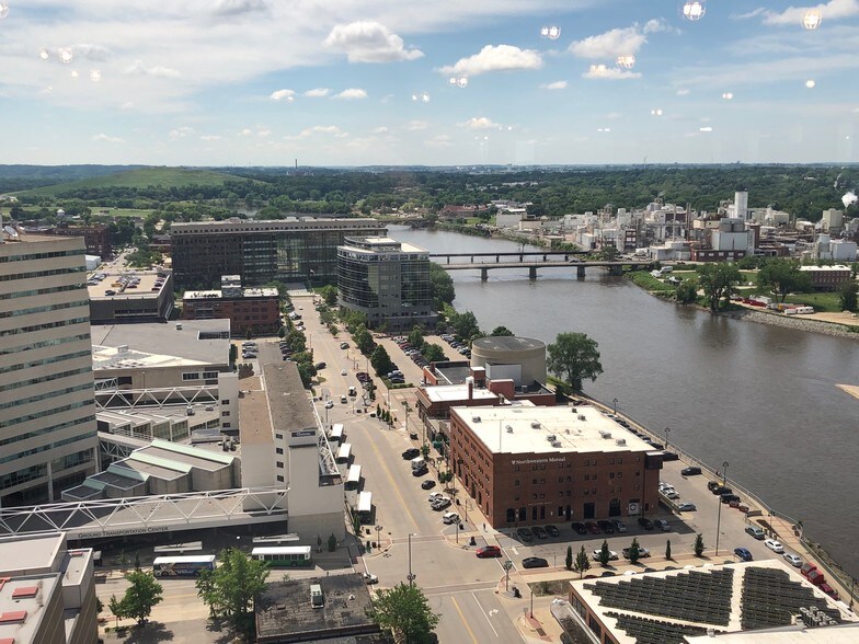 More Photos Of 200 1st St Se, Cedar Rapids Office For Lease