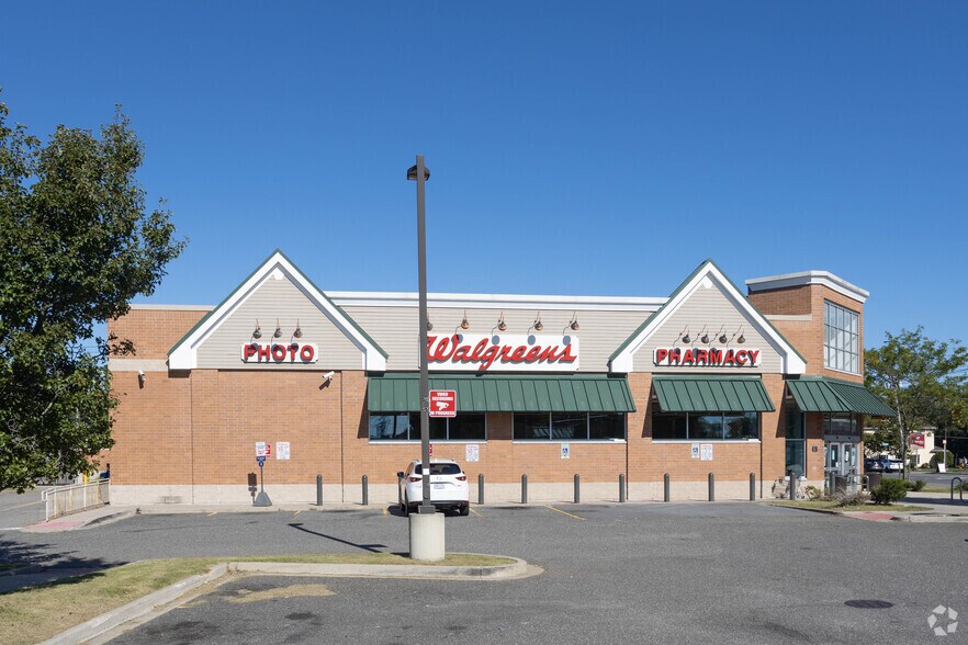 More Photos Of 863 Montauk Hwy, Shirley Drugstore For Sale