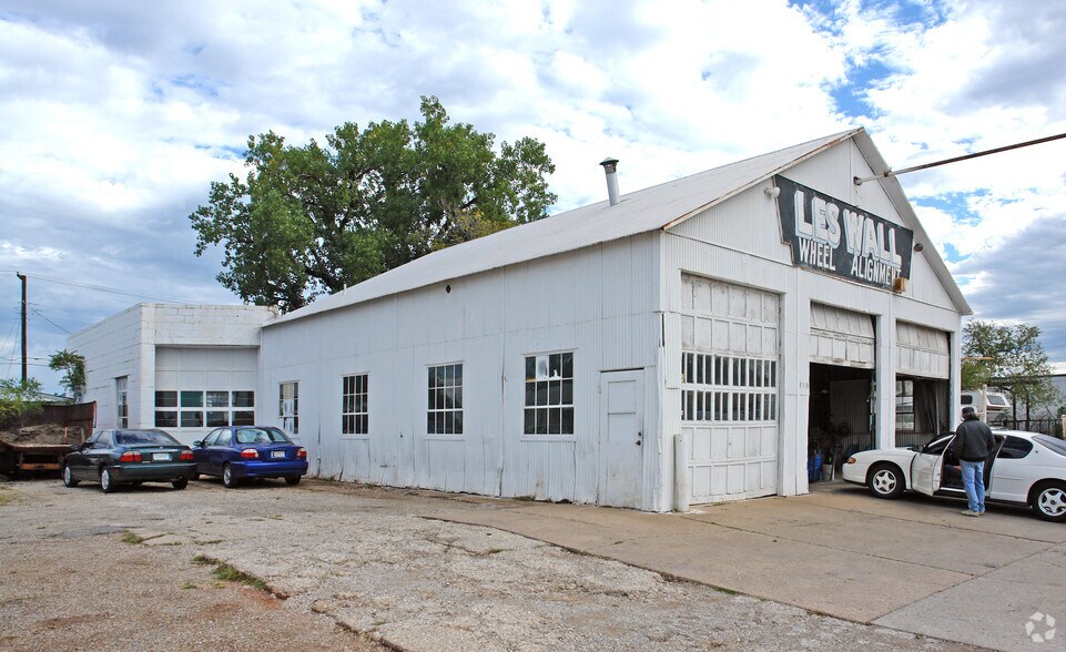 Primary Photo Of 719 SE 29th St, Oklahoma City Auto Repair For Sale