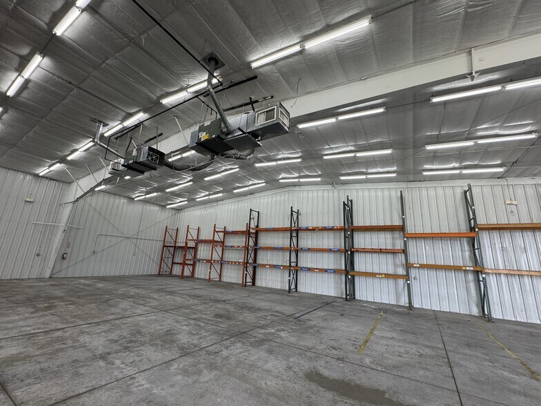 More Photos Of 3040 N Ohio St, Wichita Industrial For Sale