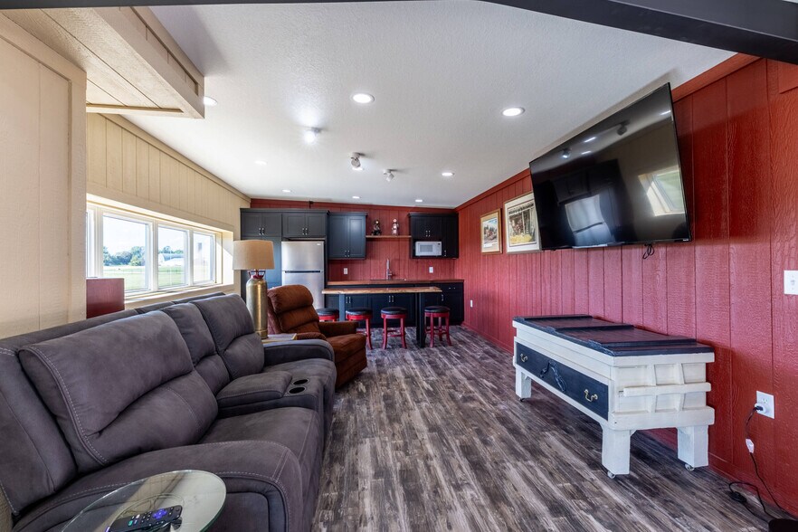 More Photos Of 663 Valerie Avenue 419-420, Hudson Self Storage For Sale