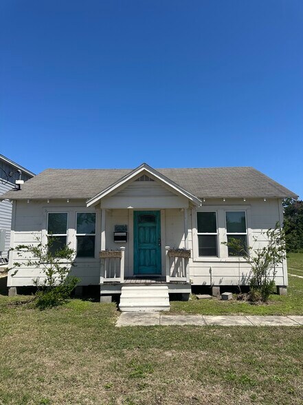 More Photos Of 506 N Alamo St, Refugio Office For Sale
