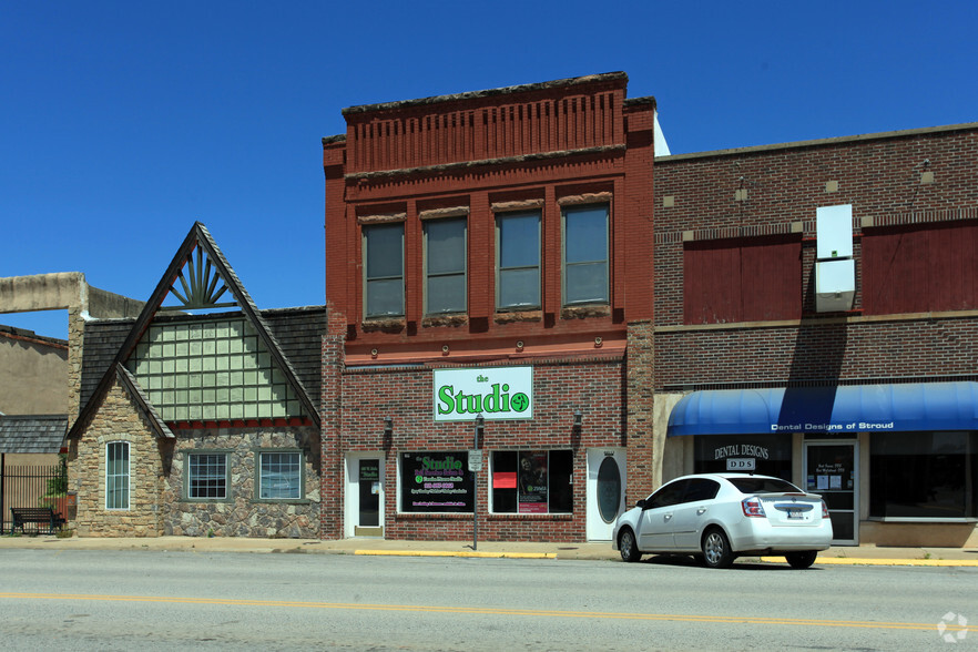 Primary Photo Of 403 W Main St, Stroud Storefront Retail Residential For Sale