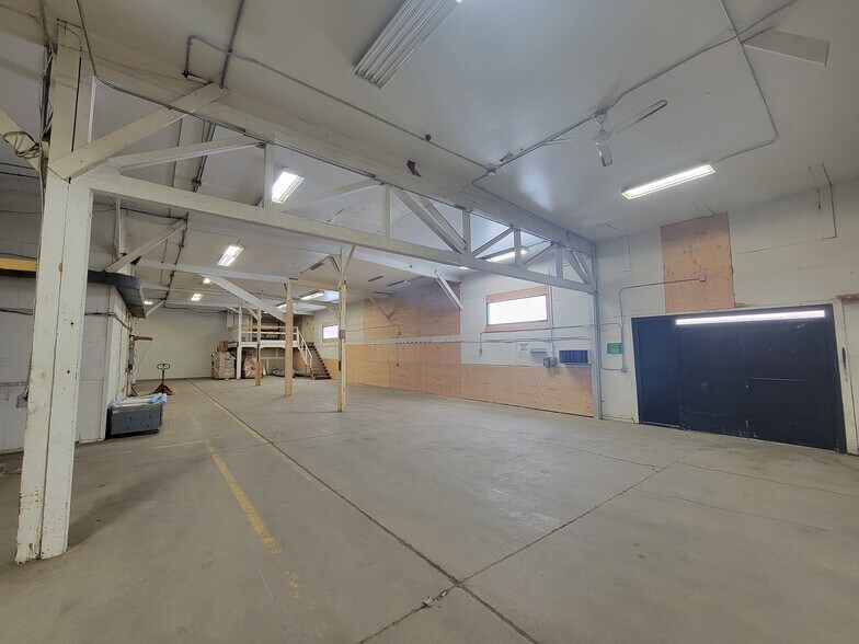 More Photos Of 1417 N A Ave, Sioux Falls Warehouse For Lease