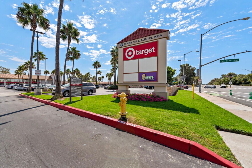 More Photos Of 5735-5767 E Pacific Coast Hwy, Long Beach Unknown For Lease