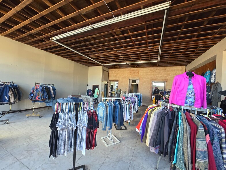 More Photos Of 2910-2914 Alameda Ave, El Paso Storefront For Sale