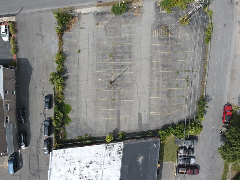 More Photos Of 23 Grand St, Kingston Office For Sale