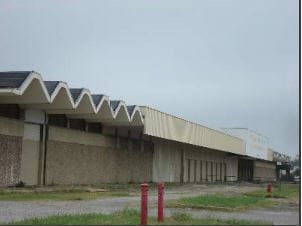 More Photos Of 3120-3130 Lamar Ave, Memphis Warehouse For Sale