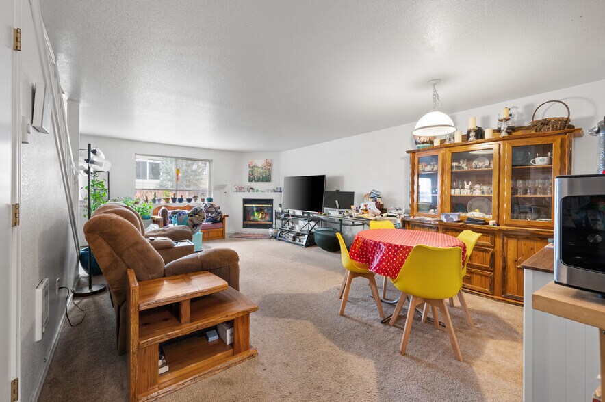 More Photos Of 2150 SW Canyon Dr, Redmond Apartments For Sale