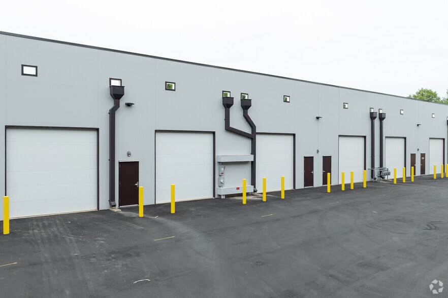 More Photos Of 2101 Garner Station Blvd, Raleigh Unknown For Lease