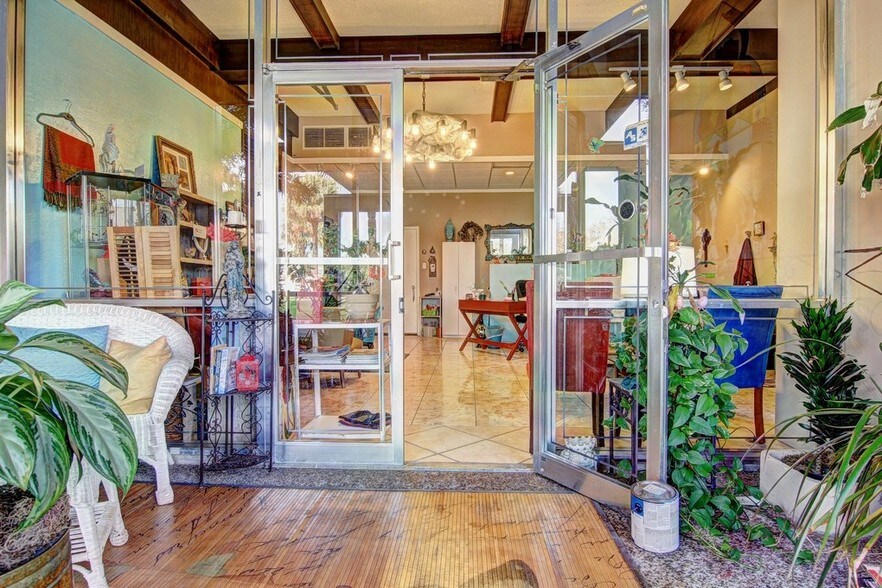 More Photos Of 4600 Ocean Dr, Corpus Christi Apartments For Sale