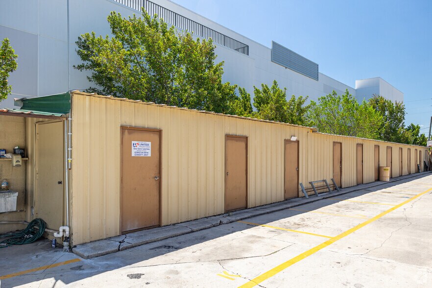 More Photos Of 3047 Terrace Ave, Naples Industrial For Sale