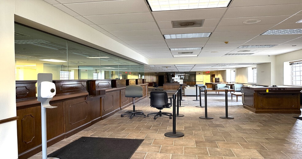 More Photos Of 7549 W 63rd St, Summit Argo Bank For Sale