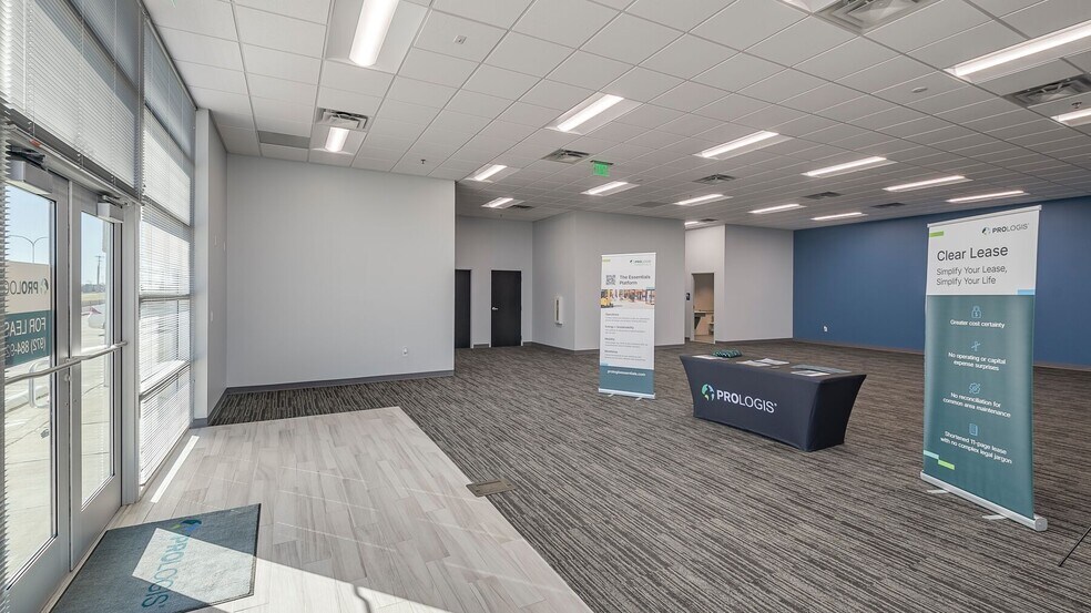 More Photos Of 3901 N Sylvania Ave, Fort Worth Warehouse For Lease