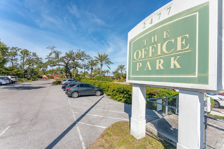 More Photos Of 2477 Stickney Point Rd, Sarasota Office For Sale