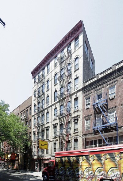 More Photos Of 103 Macdougal St, New York Apartments For Lease