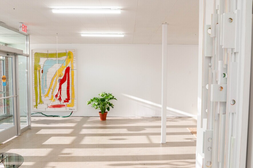 More Photos Of 22005 Van Dyke Ave, Warren Public Library For Lease