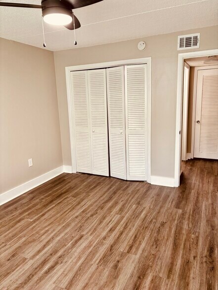 More Photos Of 2035 Alpine Rd, Clearwater Apartments For Sale