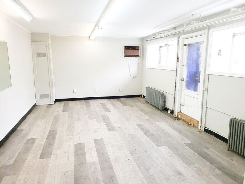 More Photos Of 2962 McKinley St, Philadelphia Storefront For Lease