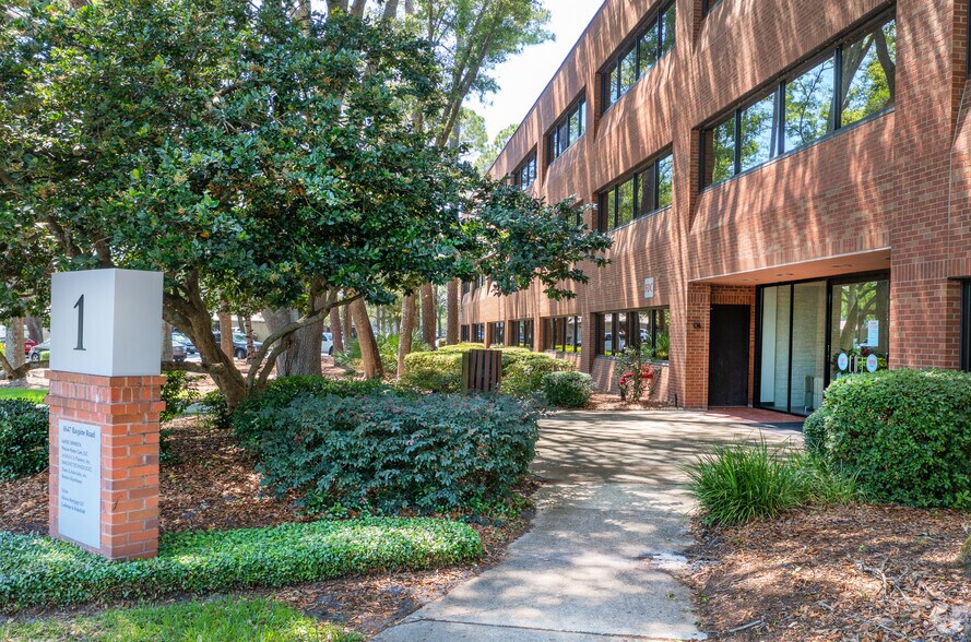 More Photos Of 8647 Baypine Rd, Jacksonville Unknown For Lease