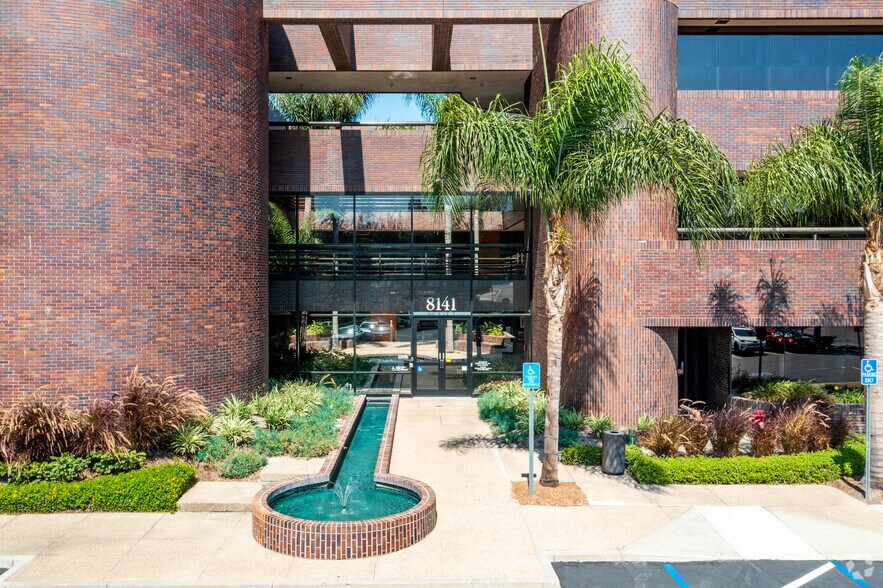 More Photos Of 8141 E Kaiser Blvd, Anaheim Office For Lease