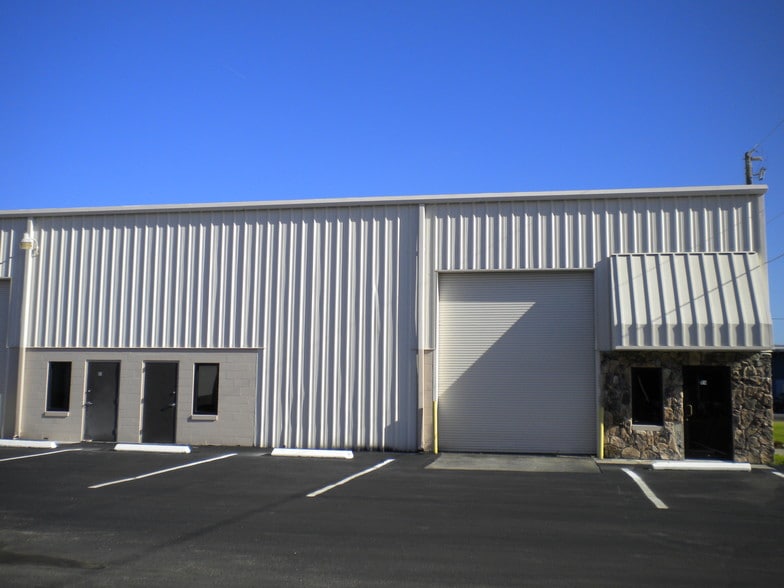 More Photos Of 1725 S Nova Rd, Daytona Beach Warehouse For Sale