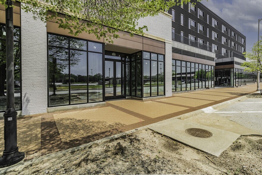 More Photos Of 202 E Emma Ave, Springdale Apartments For Lease