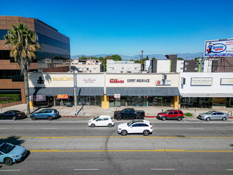 Primary Photo Of 15143-15153 Ventura Blvd, Sherman Oaks Storefront For Lease