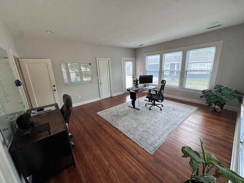 Primary Photo Of 517 Ferris Ave, Waxahachie Office For Lease