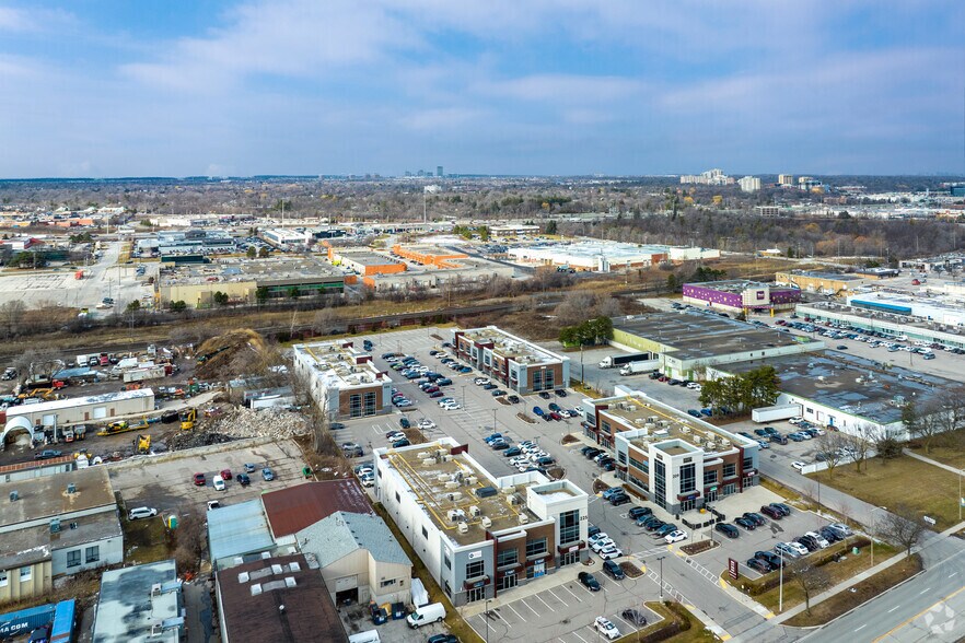 More Photos Of 233 Speers Rd, Oakville Medical For Sale