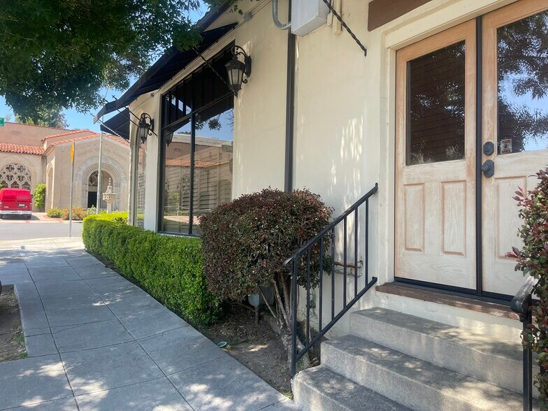 More Photos Of 4490 Piedmont Ave, Oakland Office For Sale