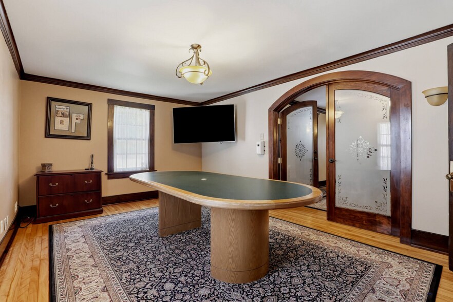 More Photos Of 517 Monroe St, Sheboygan Falls Office For Sale