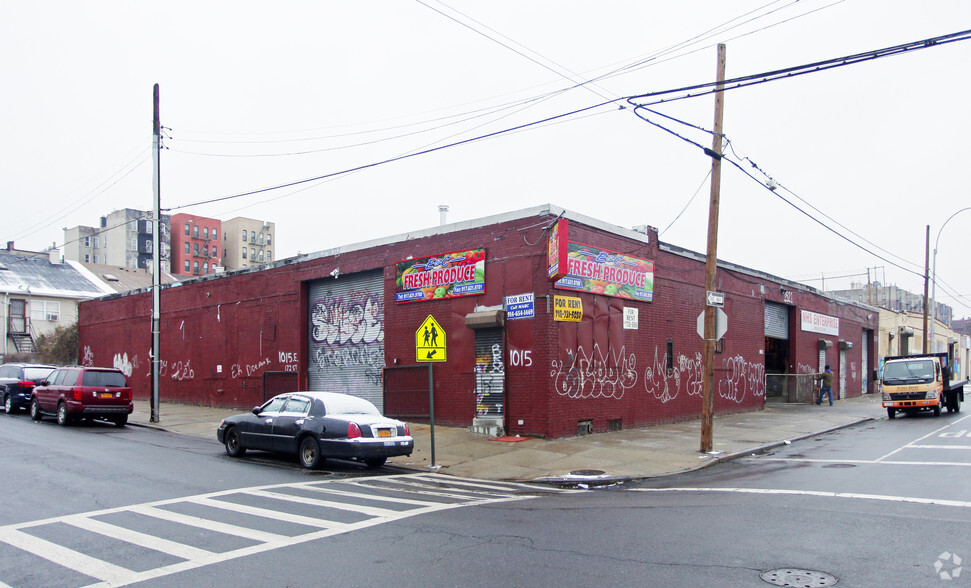 Primary Photo Of 1521 Boone Ave, Bronx Warehouse For Lease