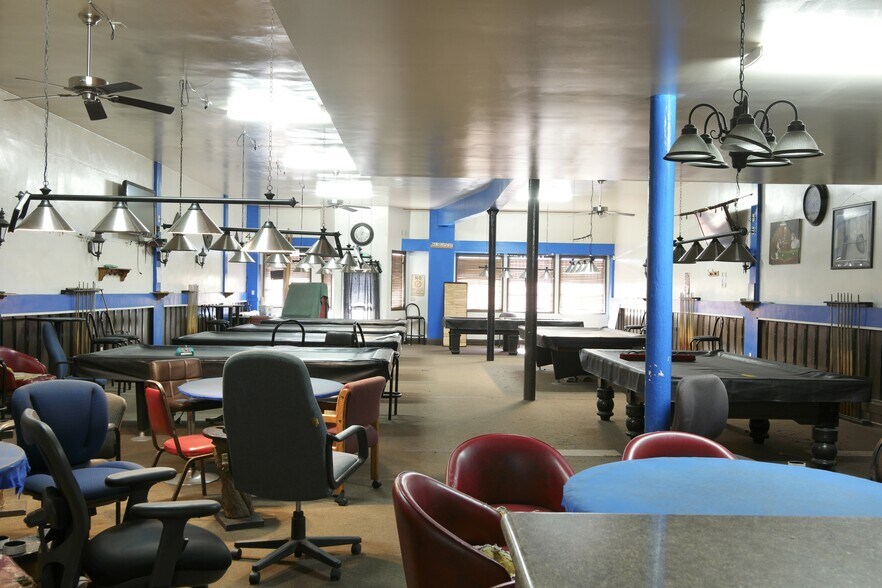 More Photos Of 111 E 5th St, Oxnard Storefront For Sale