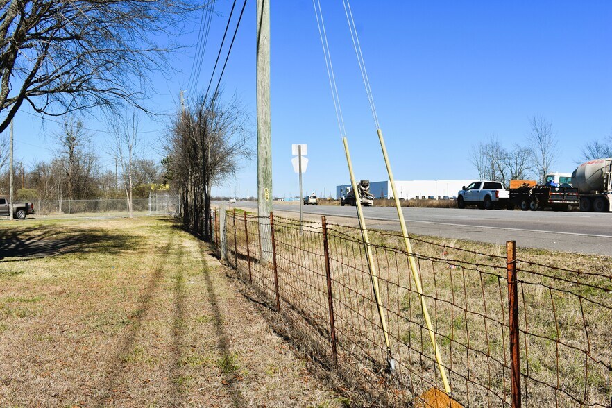 More Photos Of 7050 Mobile Hwy, Montgomery Industrial For Sale