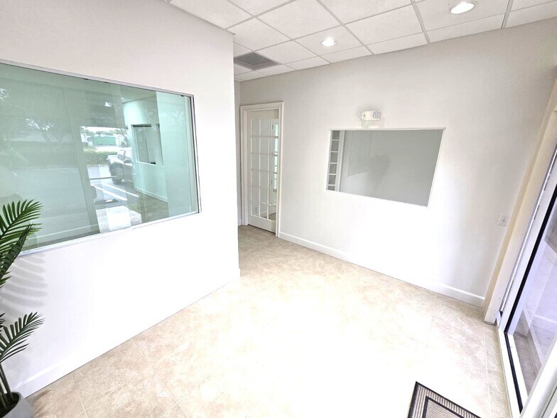 More Photos Of 11931-11971 NW 37th St, Coral Springs Warehouse For Lease