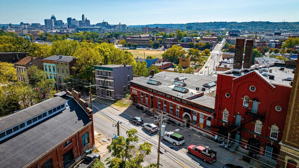 More Photos Of 603 W McMicken Ave, Cincinnati Light Manufacturing For Lease