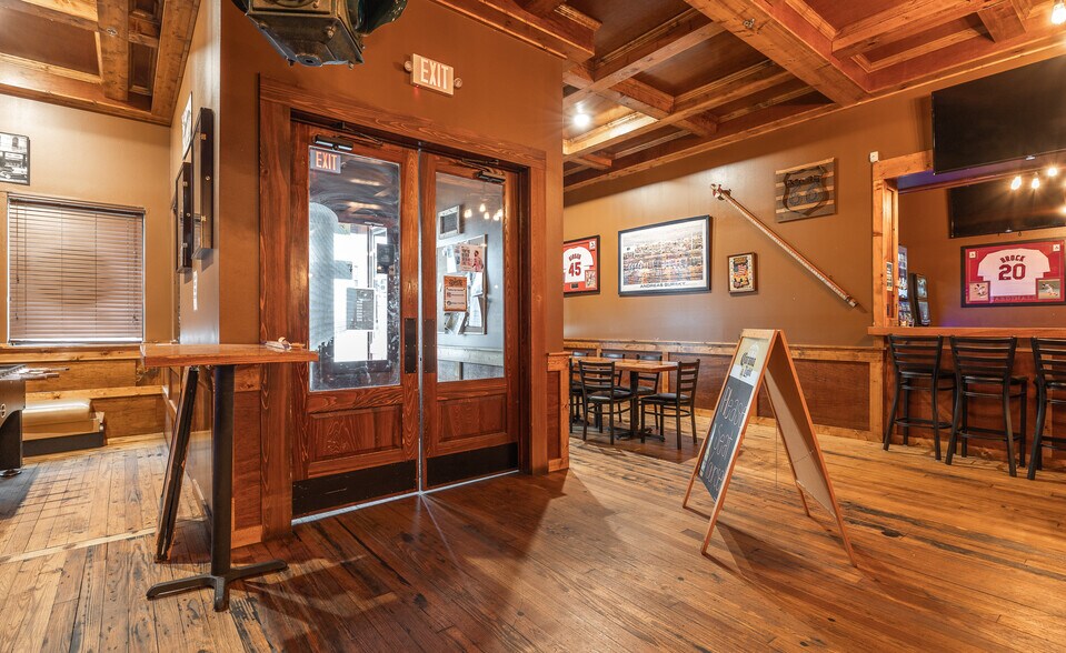 More Photos Of 717 N Pine St, Rolla Restaurant For Sale