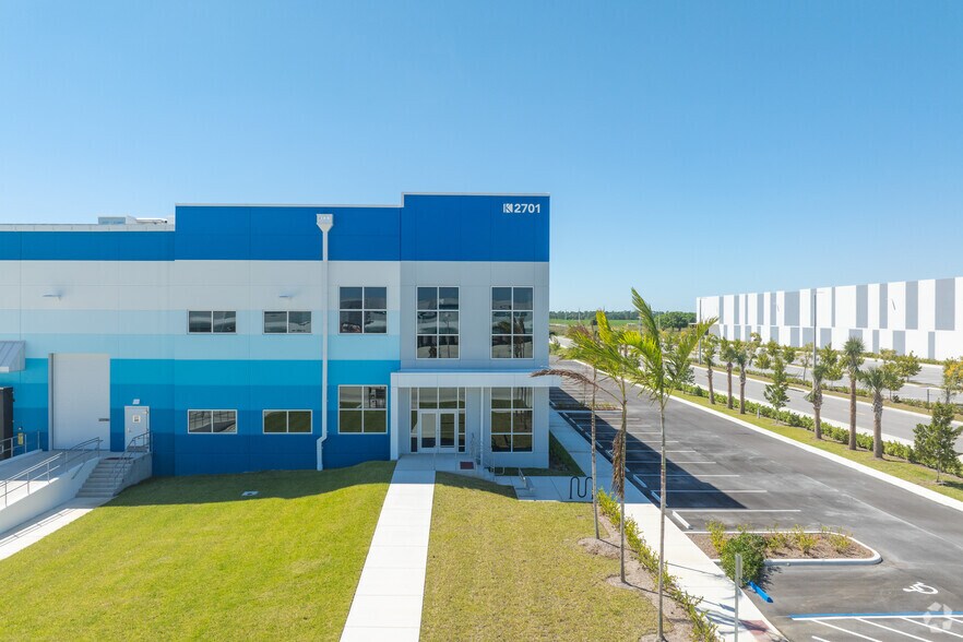More Photos Of 2701 SW Waterside Way, Stuart Refrigeration Cold Storage For Sale