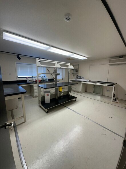 More Photos Of 3545 S Park Dr, Jackson Warehouse For Lease