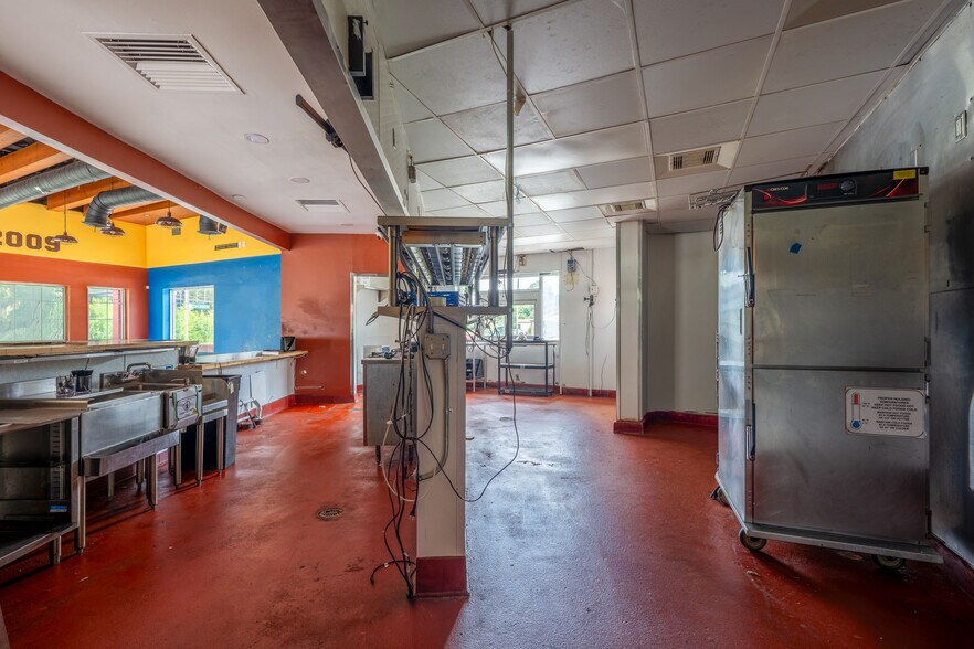 More Photos Of 4540 E Ponce De Leon Ave, Clarkston Restaurant For Lease